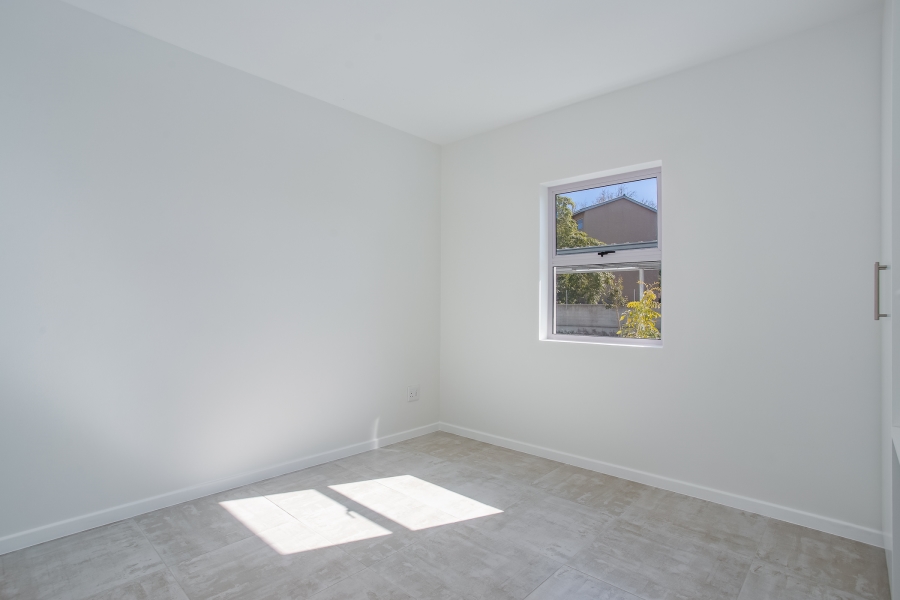 To Let 2 Bedroom Property for Rent in Honeydew Country Estate Western Cape